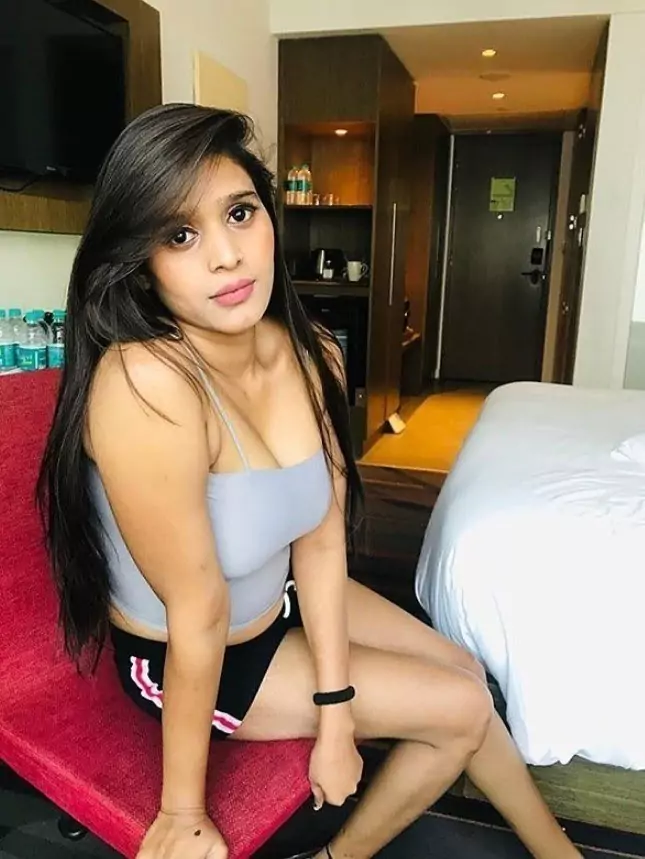 कॉल गर्ल्स सर्विस  येलंदूर